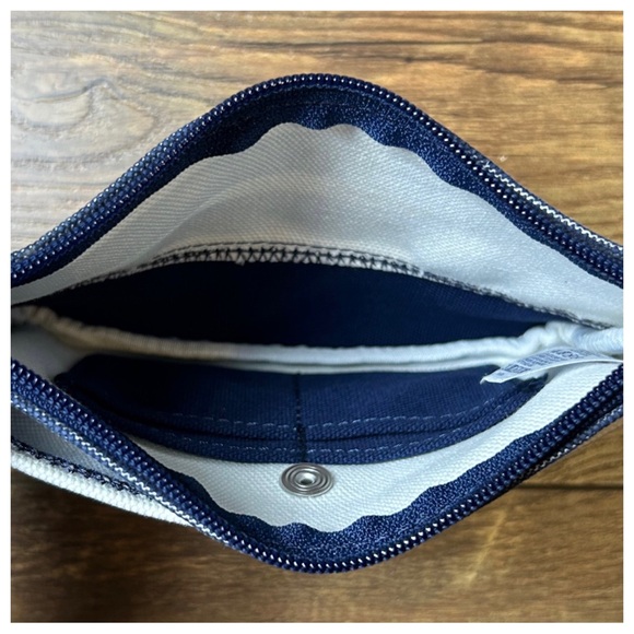 Lands End Canvas Open Tote Bag & Wristlet - Picture 13 of 16